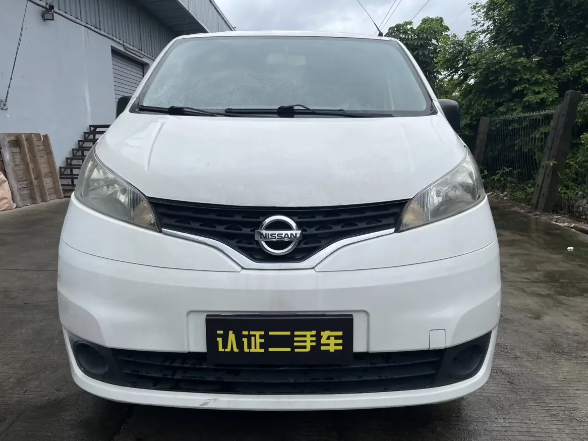 Nissan NV200  из Китая