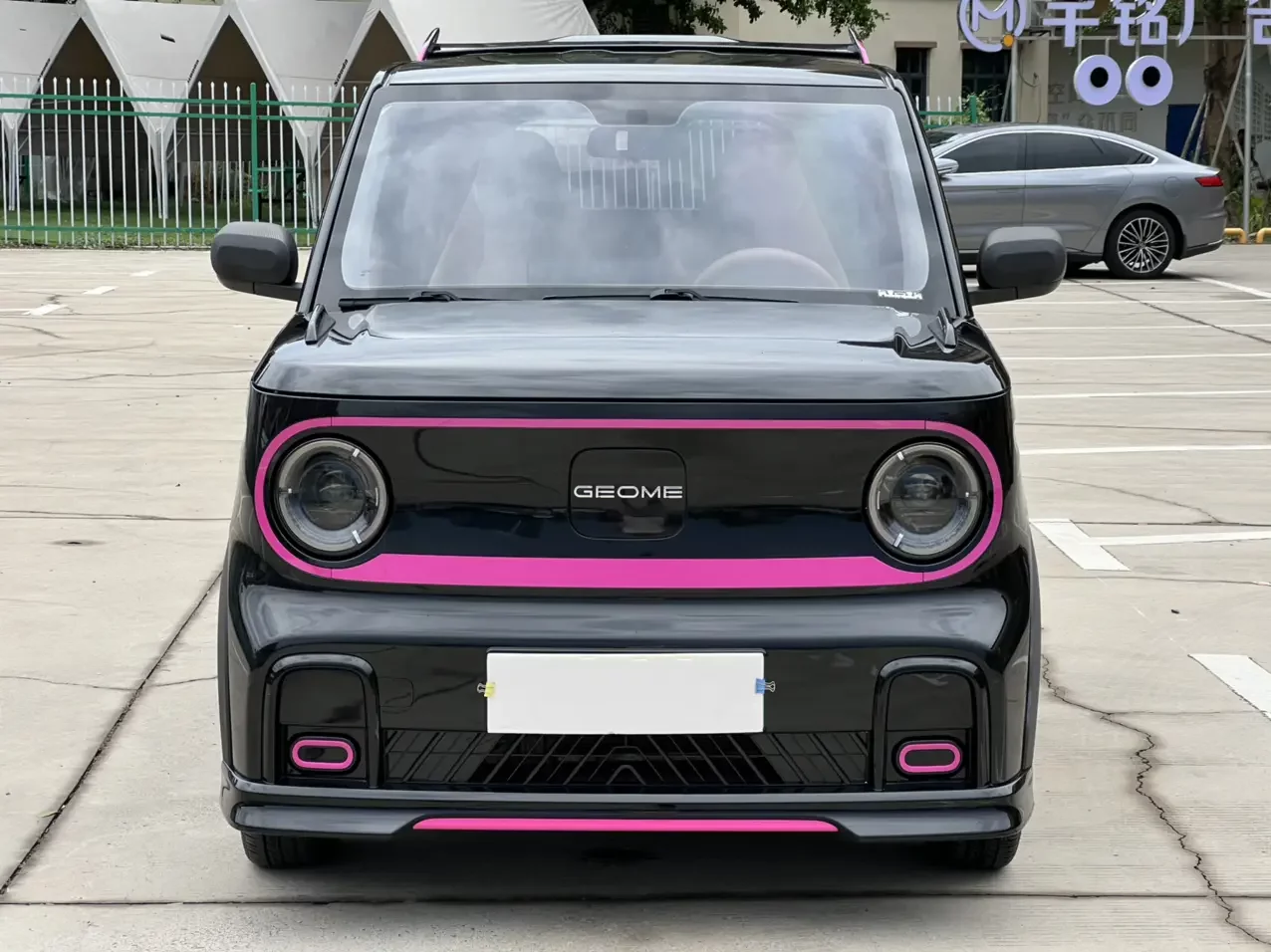 Geely panda