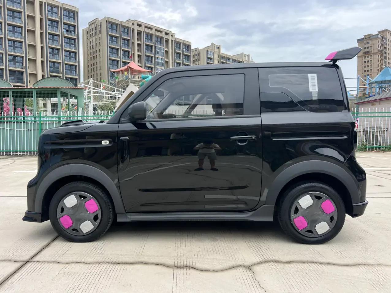 Geely panda