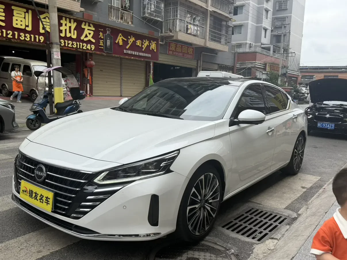 Nissan Altima