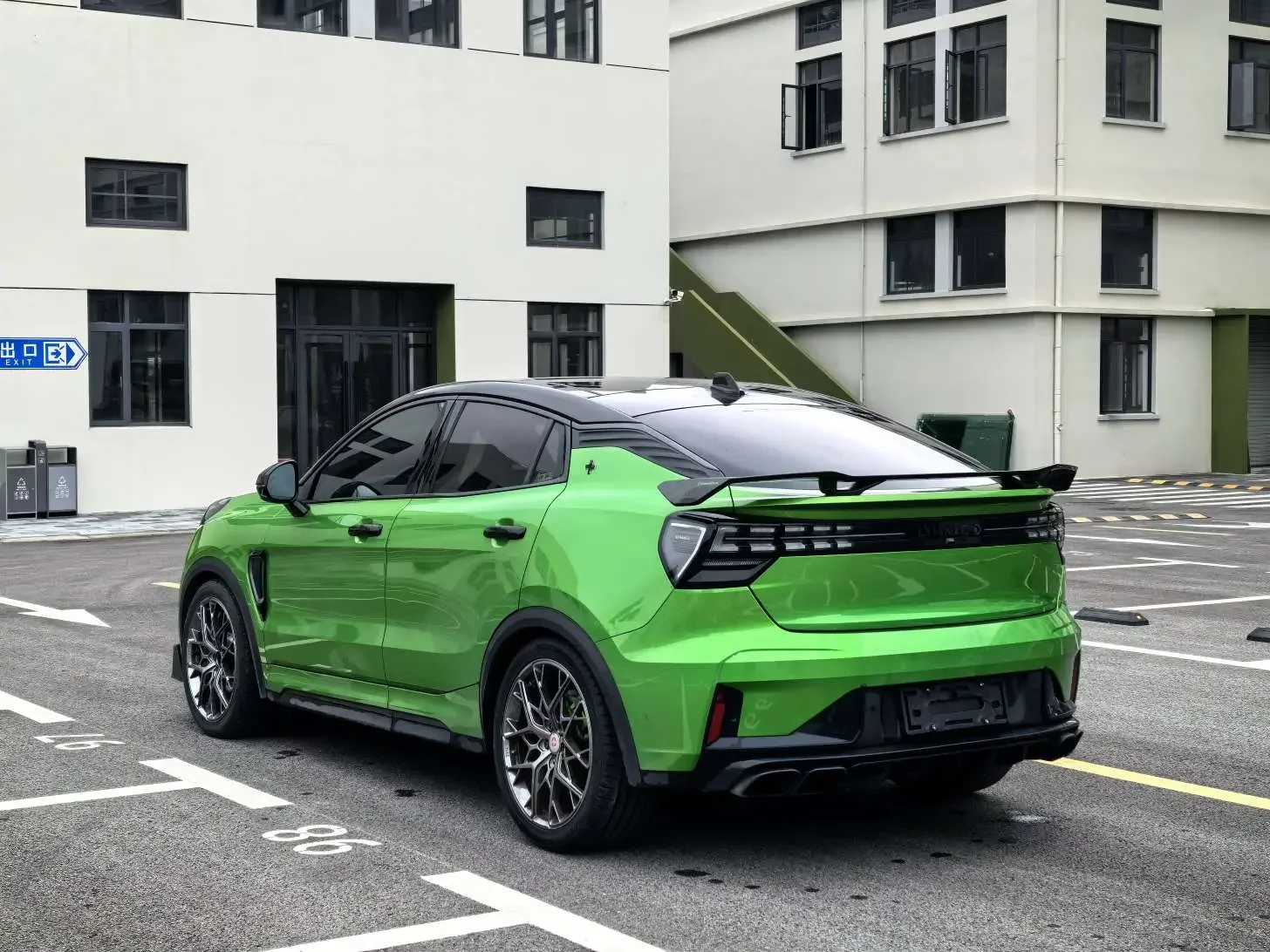 Lynk & Co 05