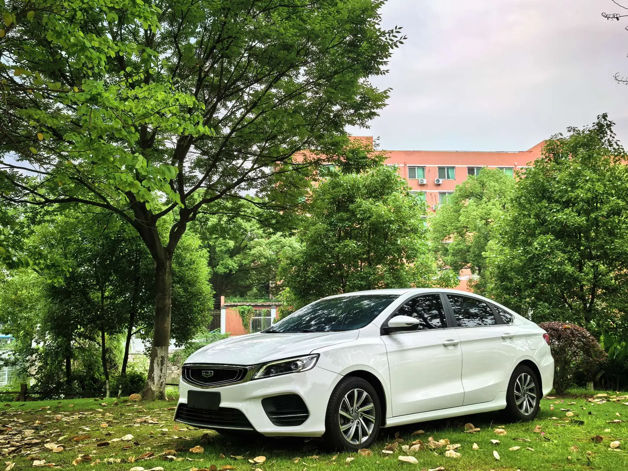 Geely Binrui  из Китая