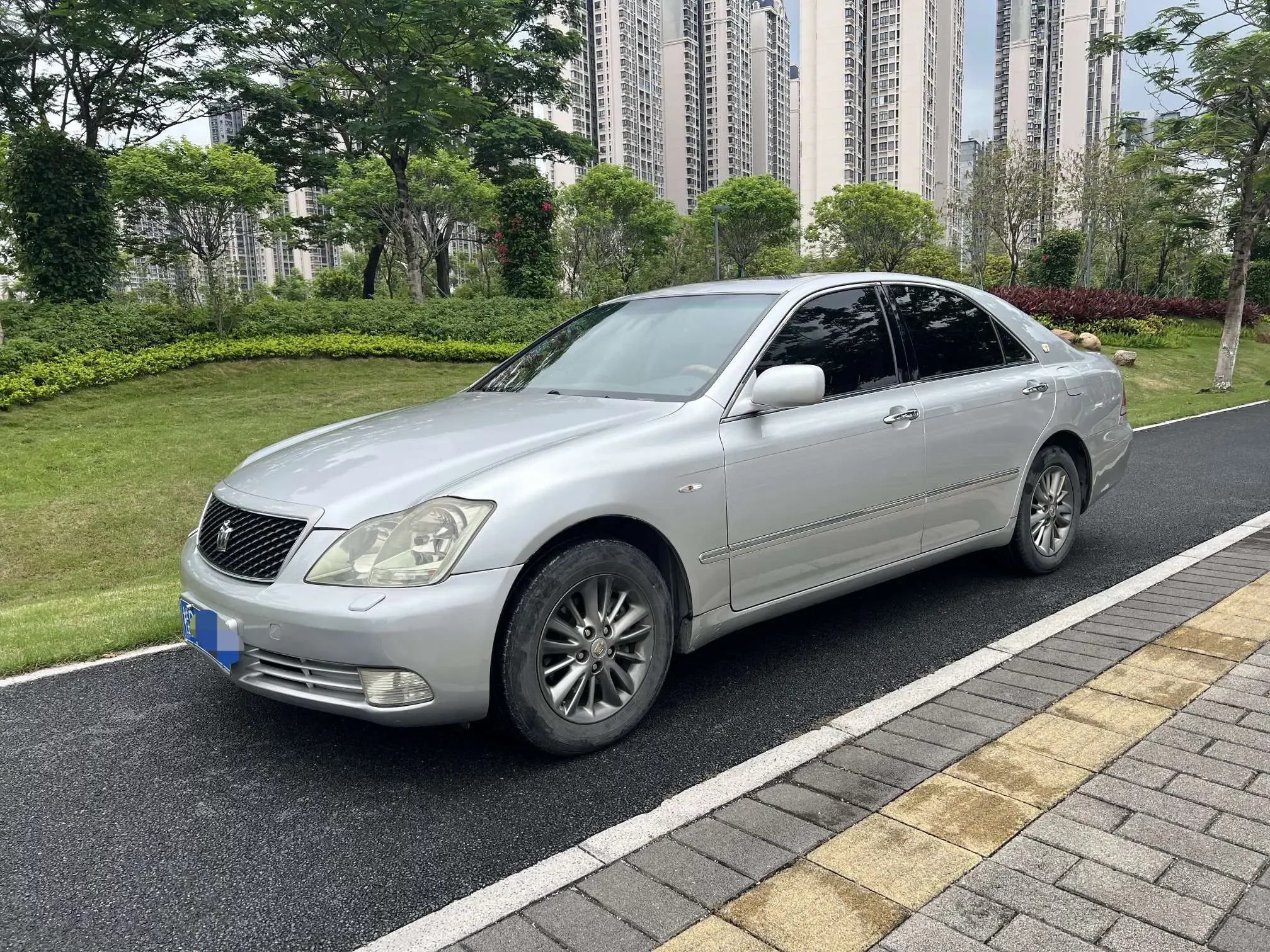 Toyota crown  из Китая