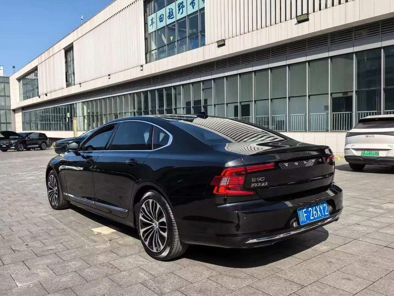 Volvo S90