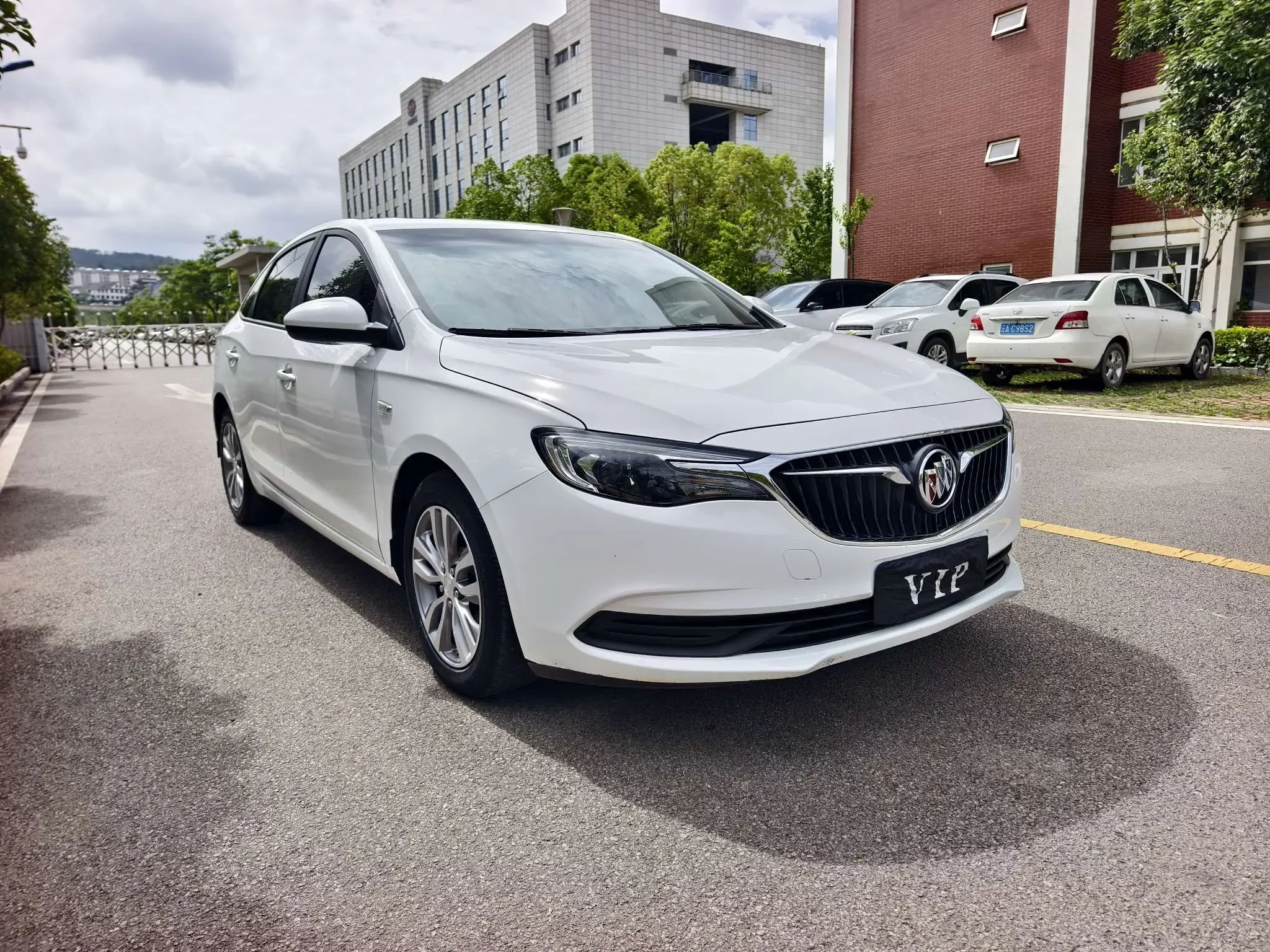 Buick Yinglang