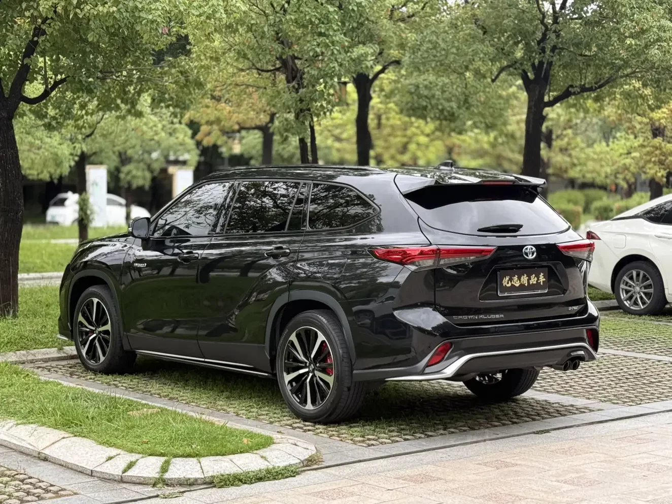 Toyota Crown Kluger