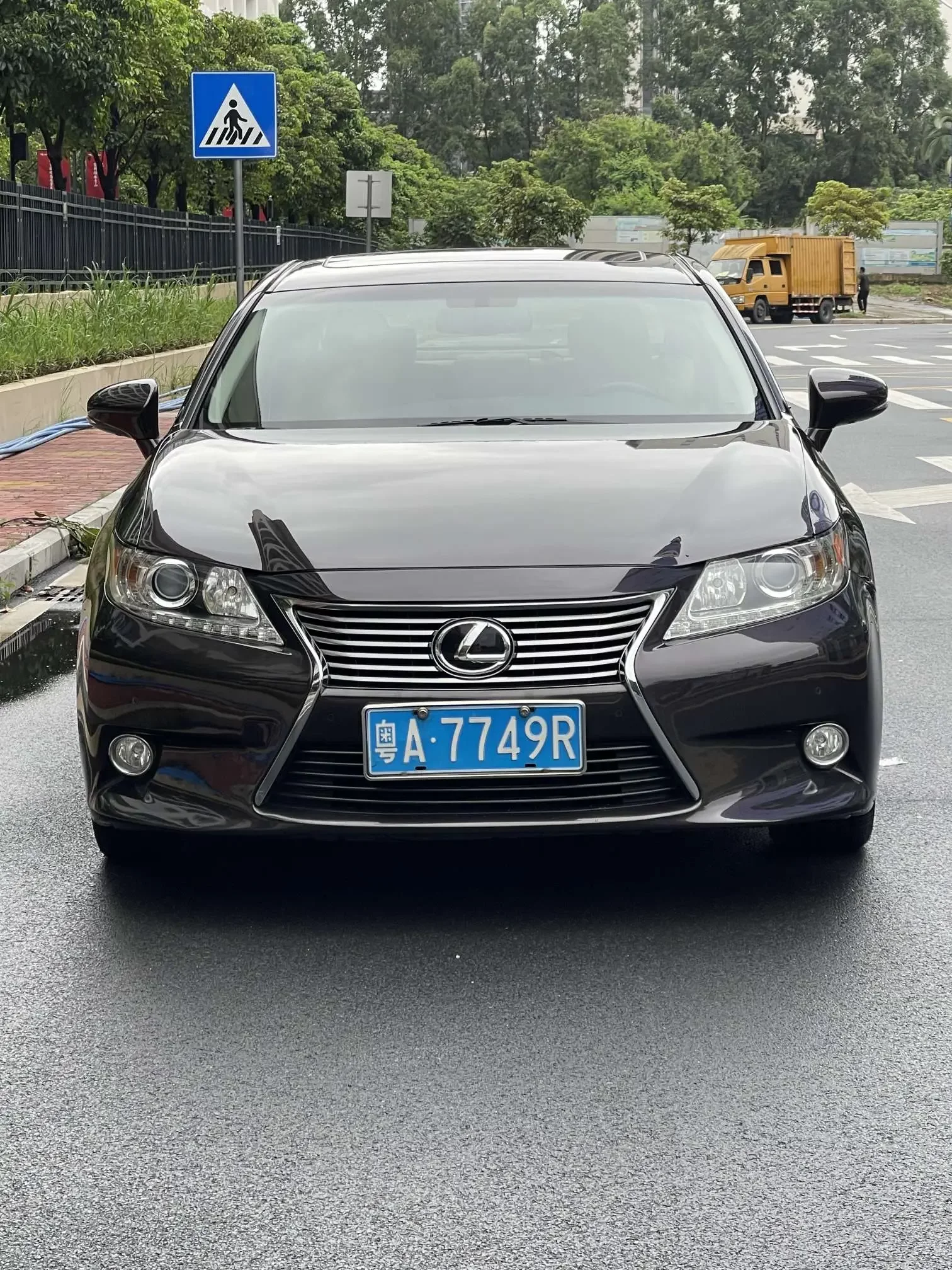 Lexus ES