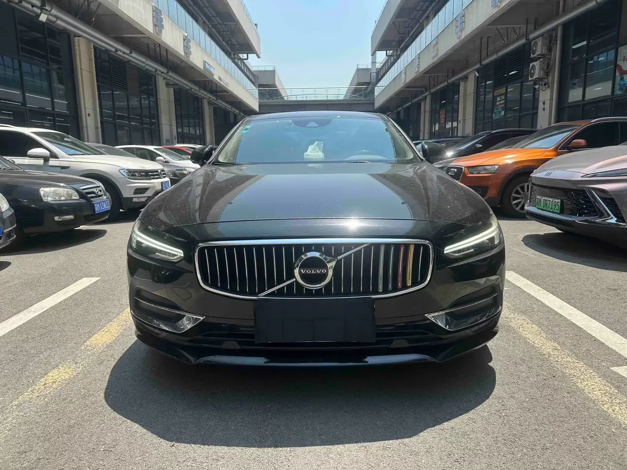 Volvo S90