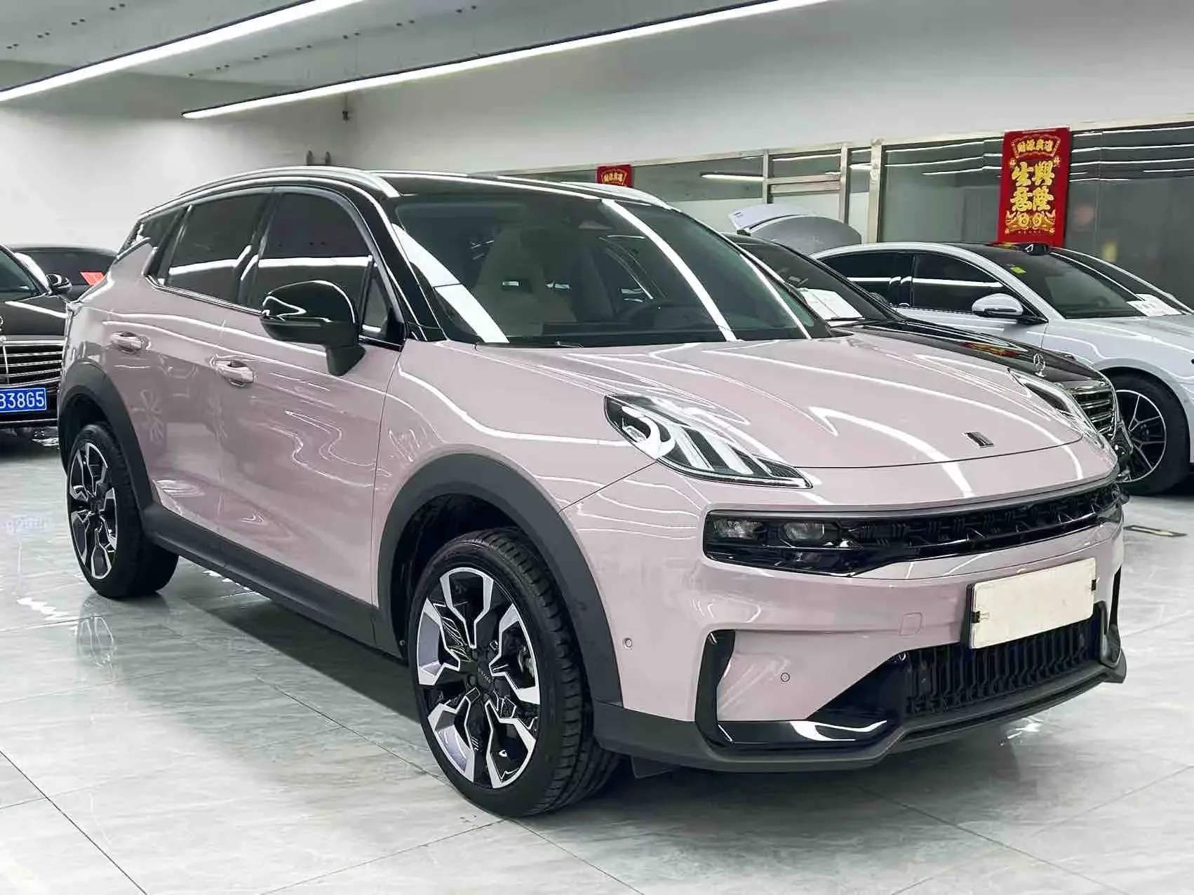 Lynk & Co 06