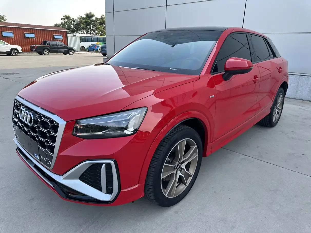 Audi Q2L