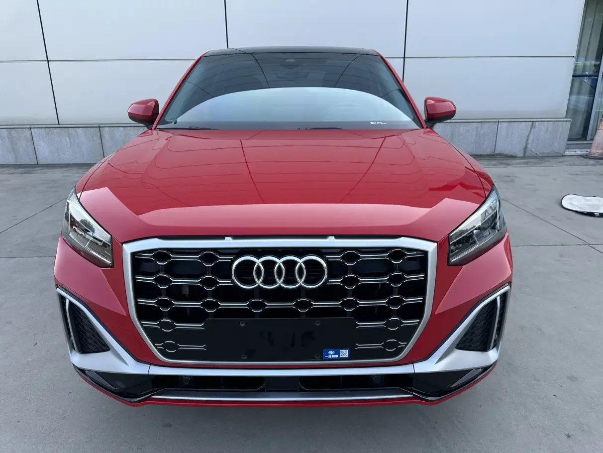Audi Q2L