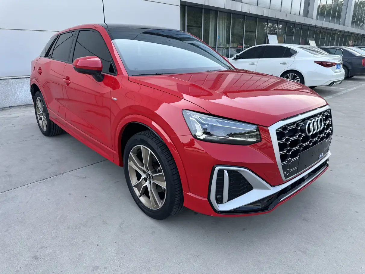 Audi Q2L