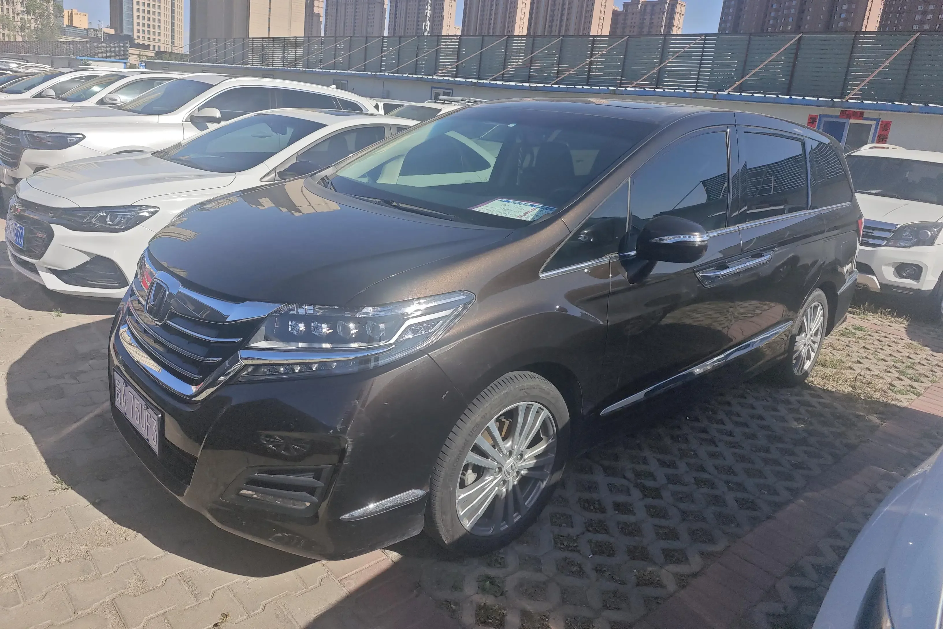 Honda Elysion (Alison)  из Китая