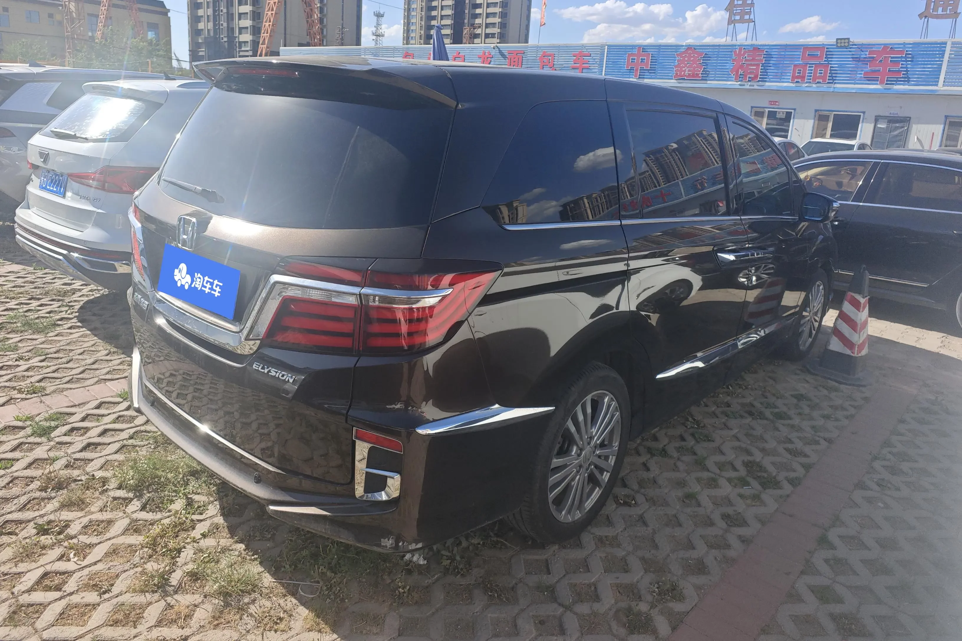 Honda Elysion (Alison)  из Китая