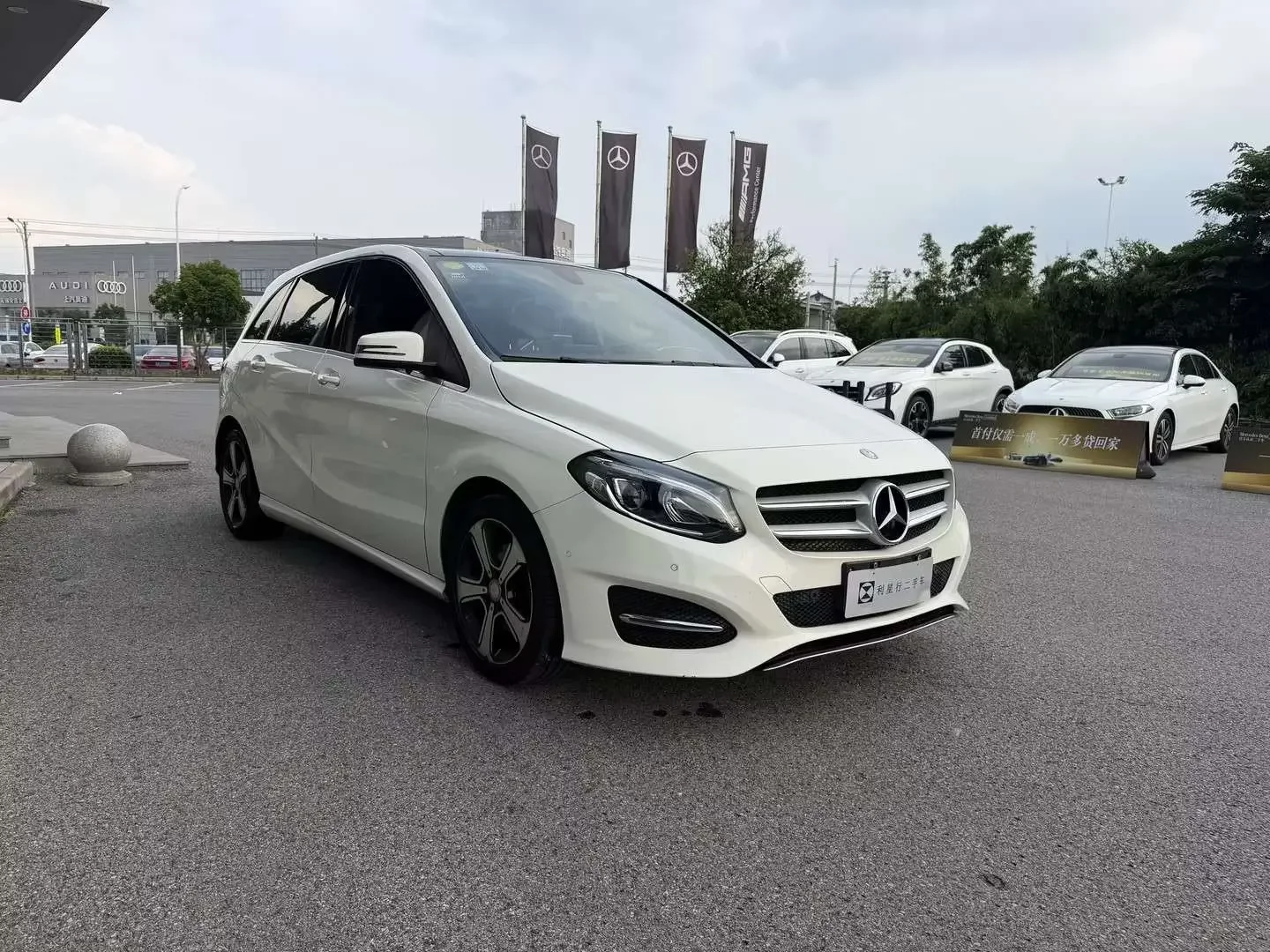 Mercedes-Benz B Class