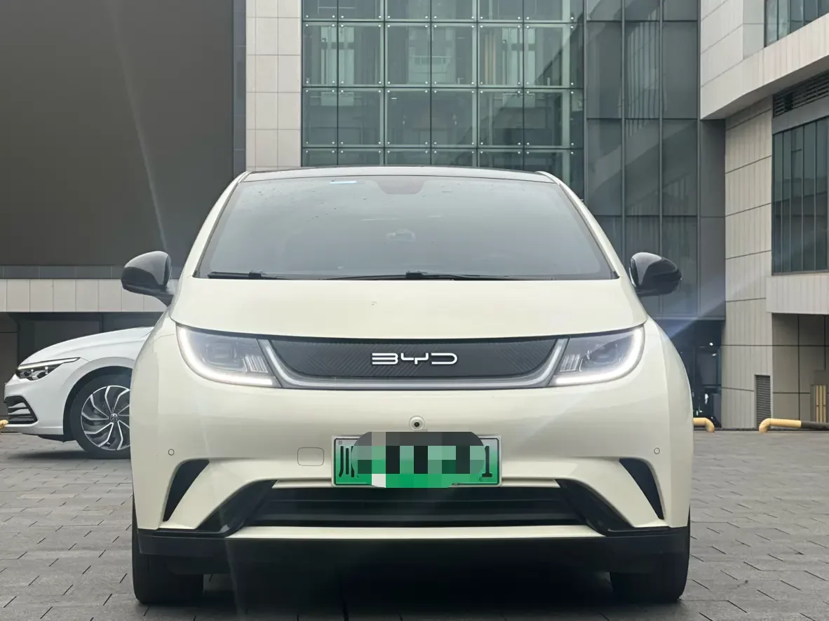 BYD dolphin