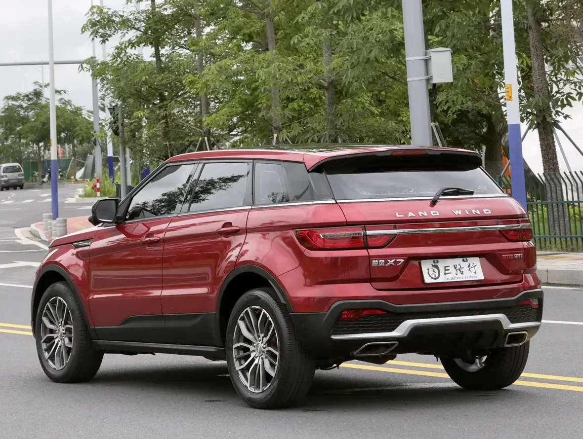 Lu Feng Landwind X7