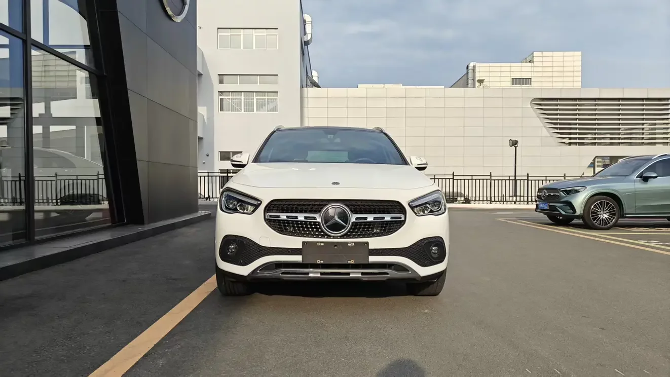 Mercedes-Benz GLA