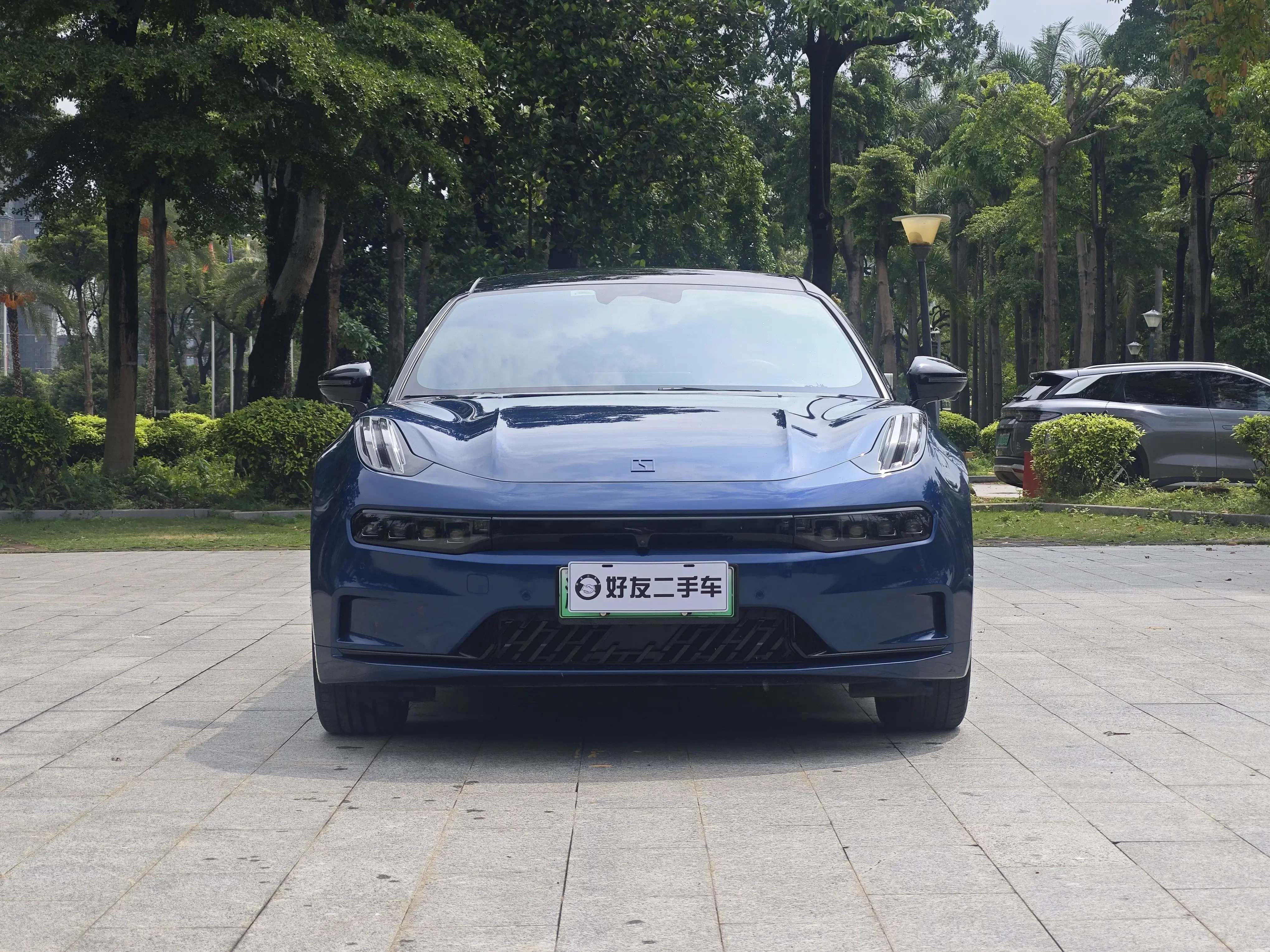 ZEEKR 001
