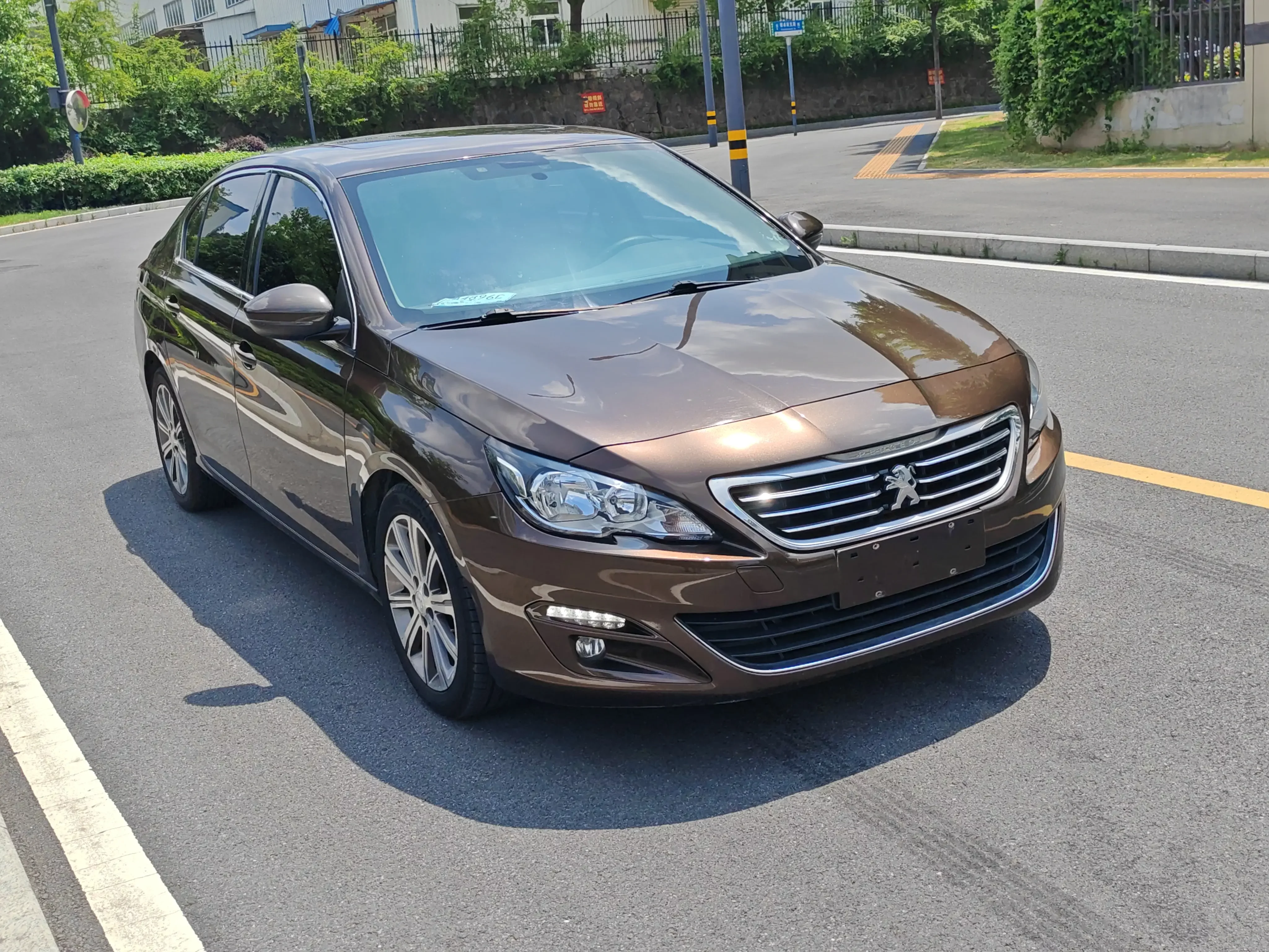 Peugeot 408