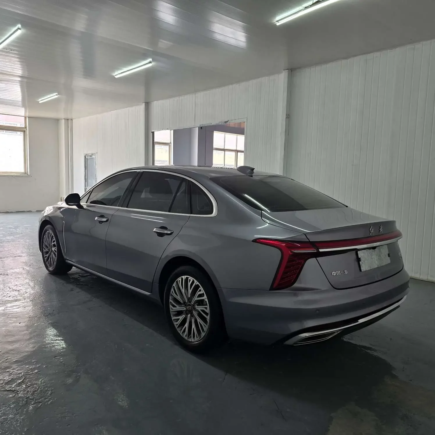 Hongqi H5