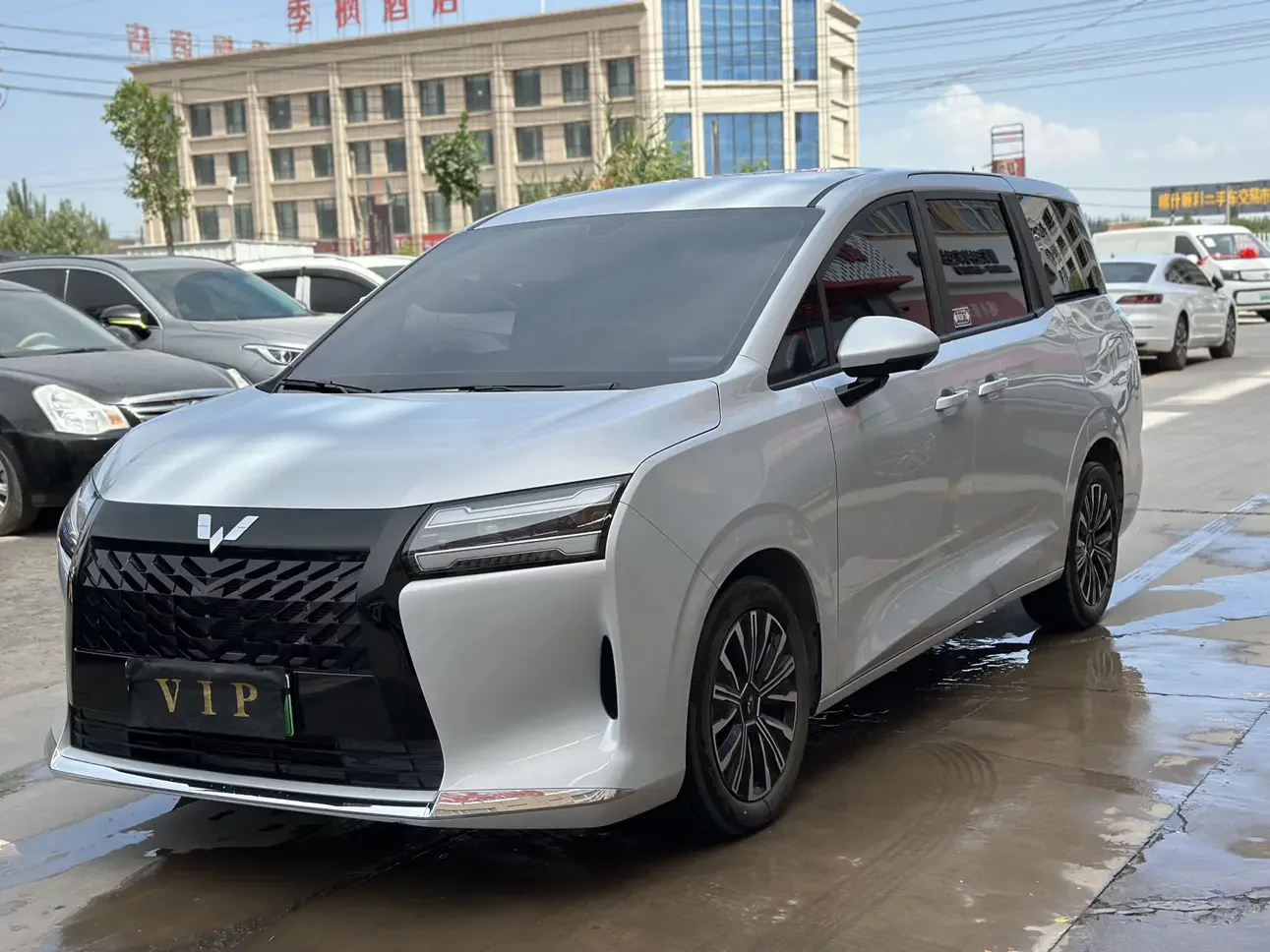 Wuling Starlight 730 PHEV