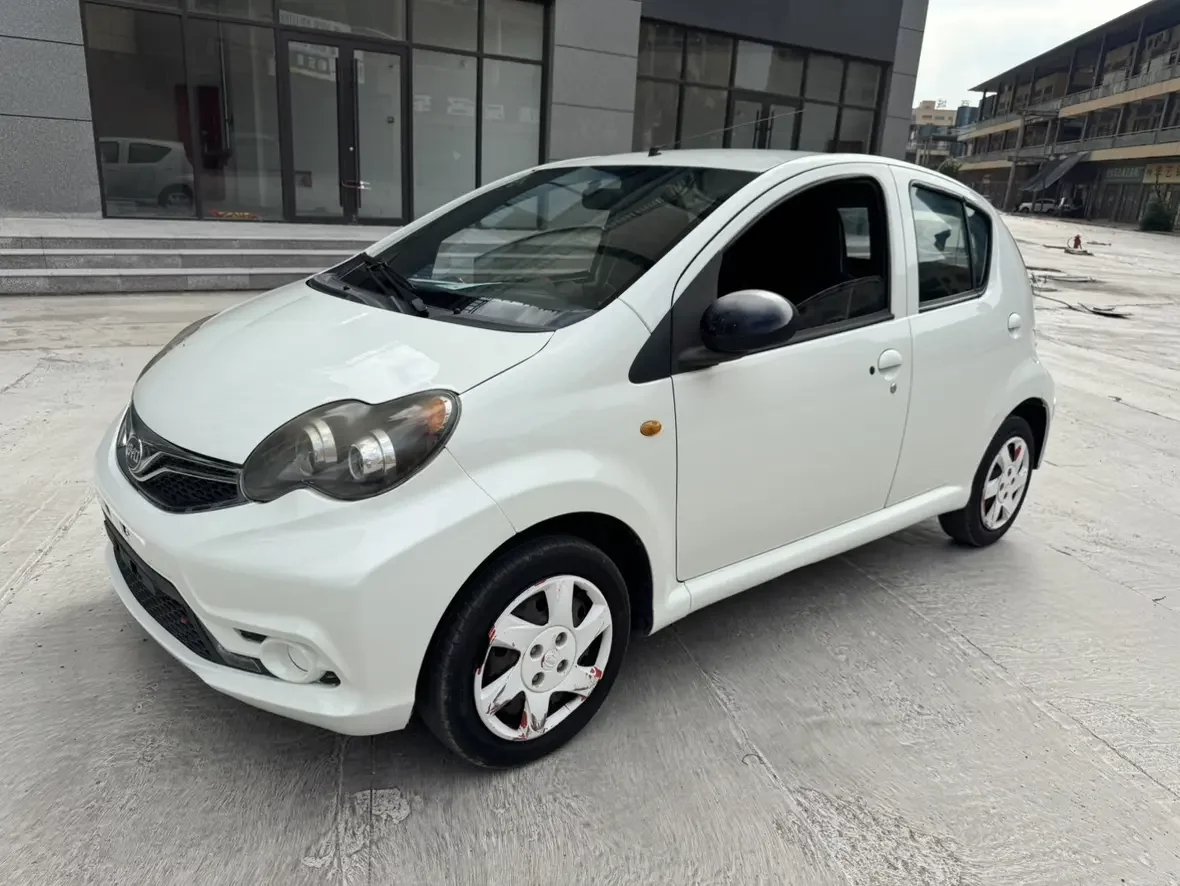 BYD F0