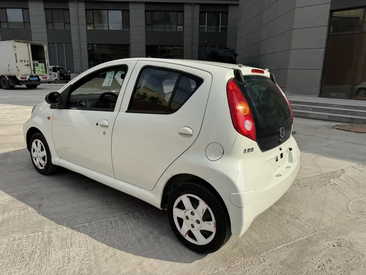 BYD F0