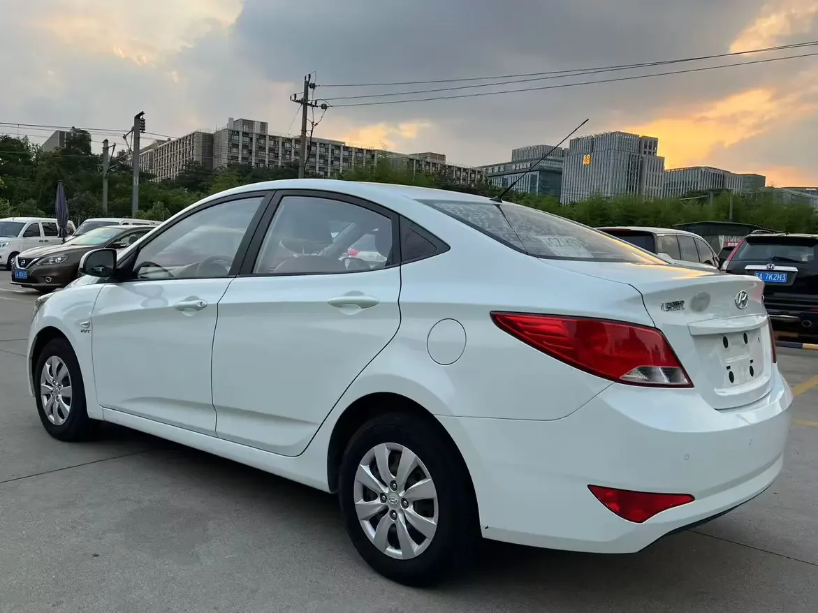 Hyundai Verna