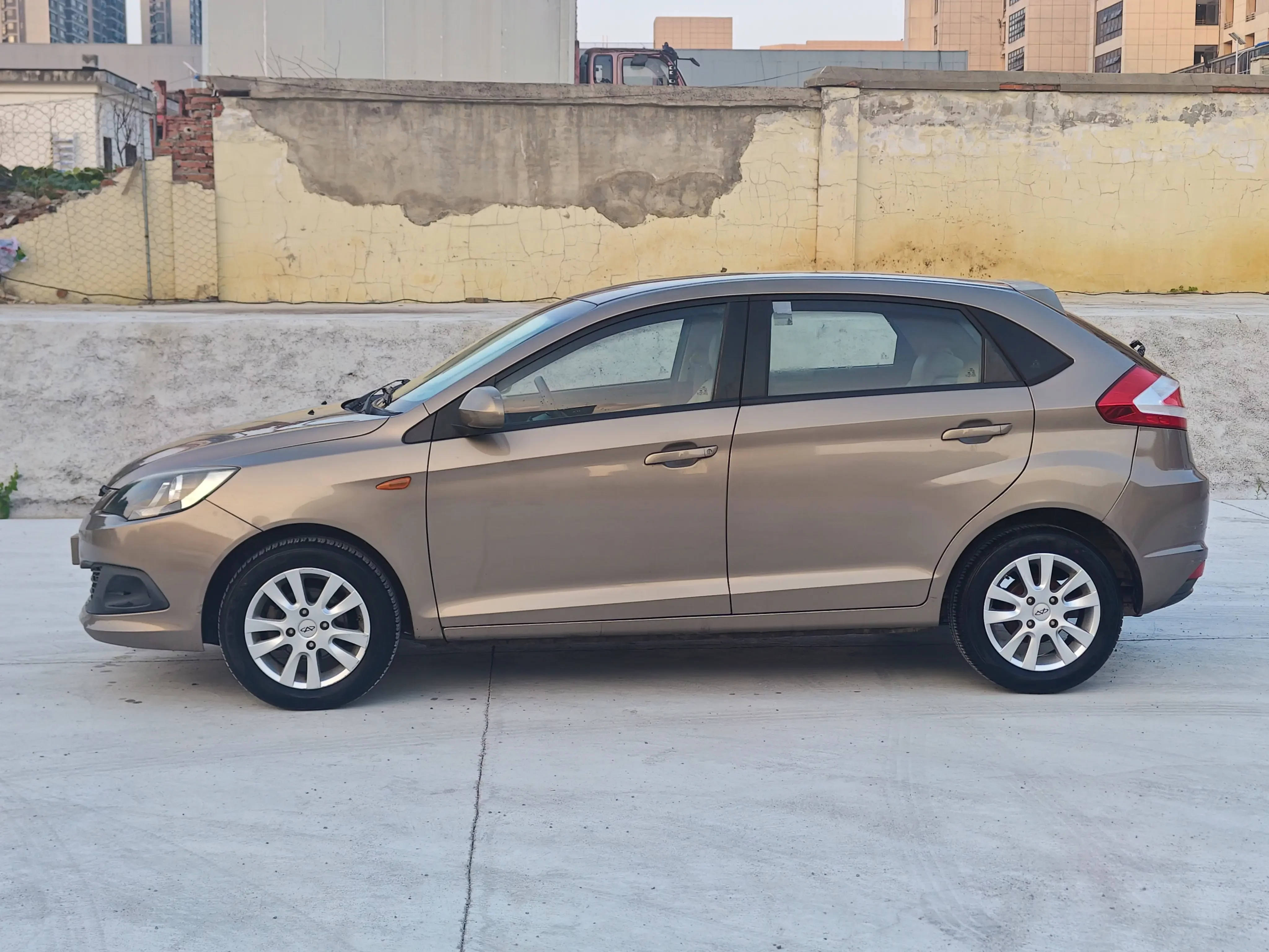 Chery Storm 2