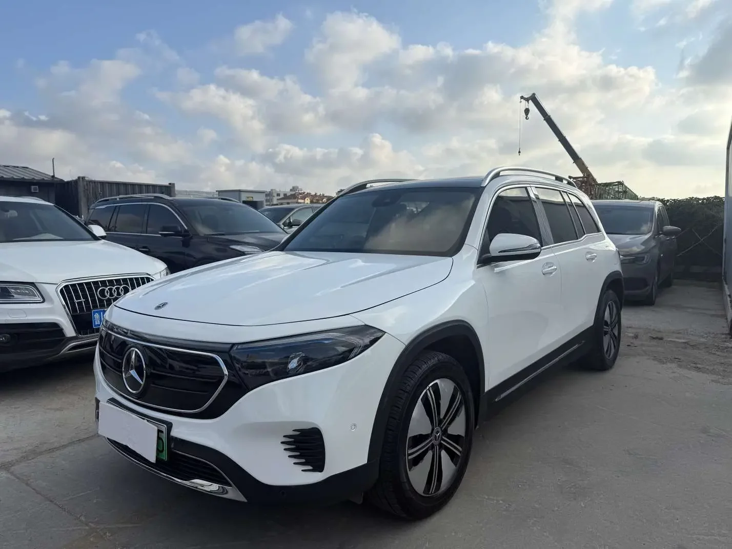 Mercedes-Benz EQB