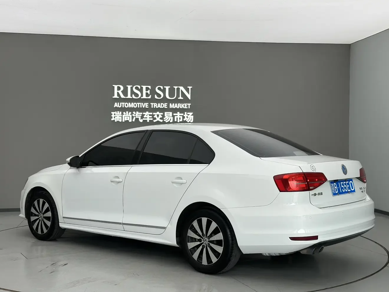 Volkswagen Sagitar