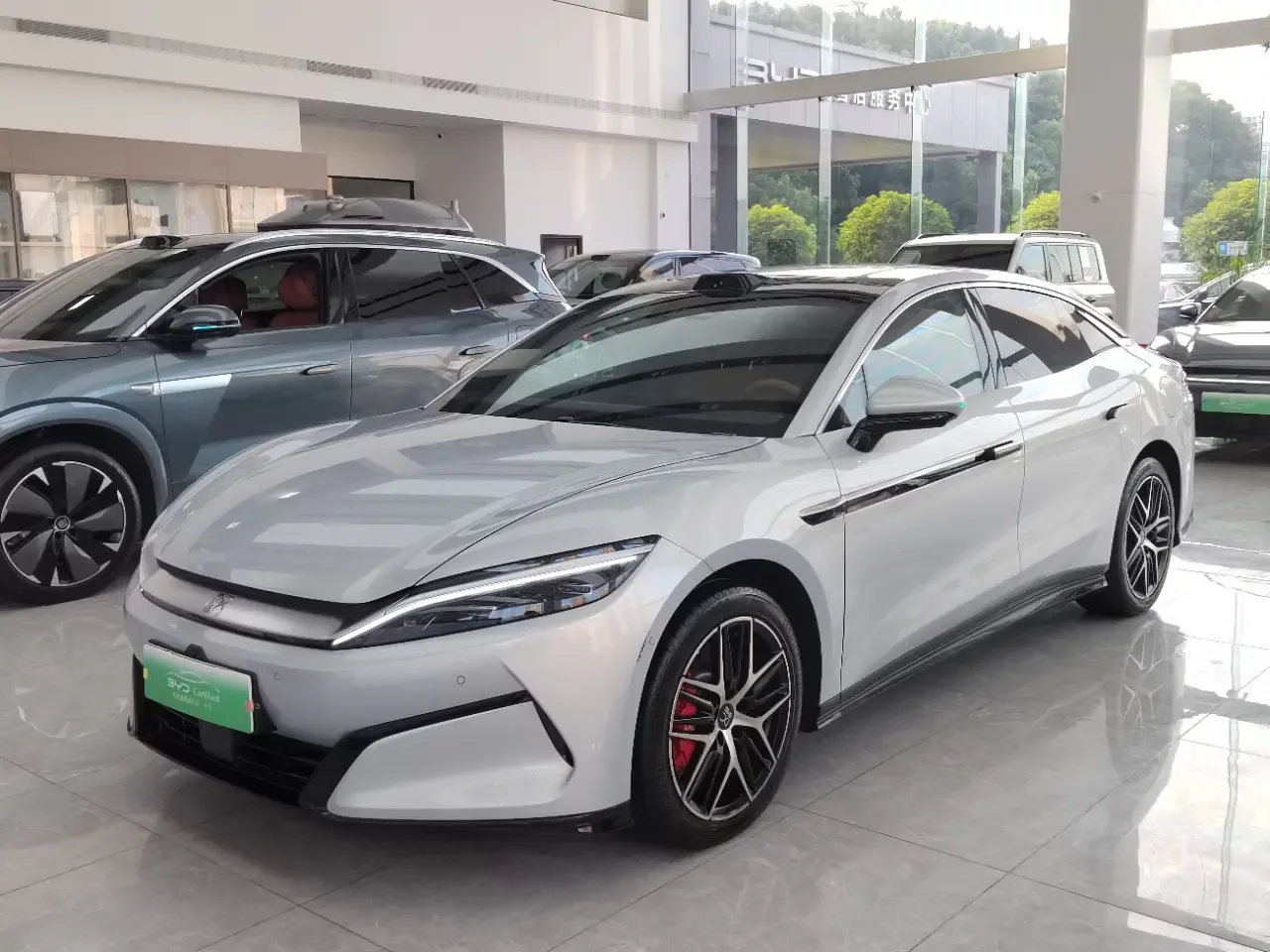 BYD Han L EV