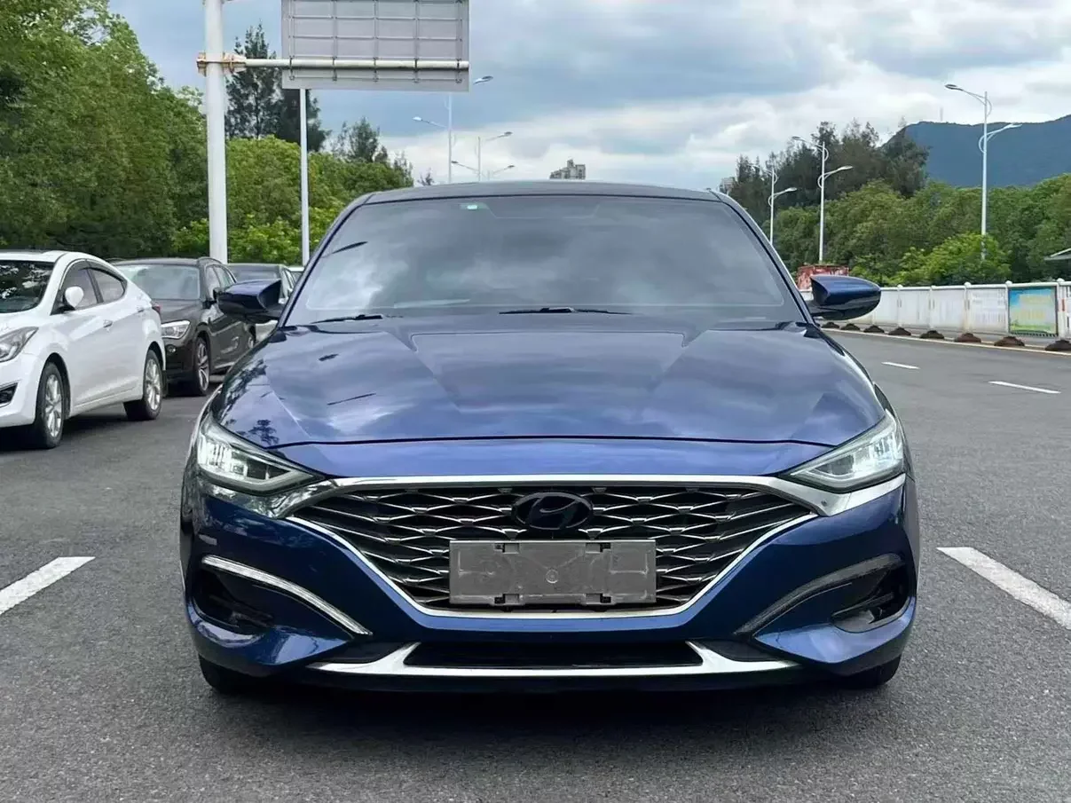 Hyundai Lafesta