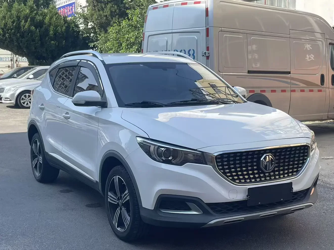 MG ZS