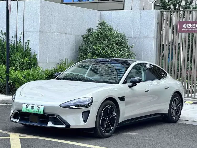 Xiaomi car Xiaomi SU7  из Китая