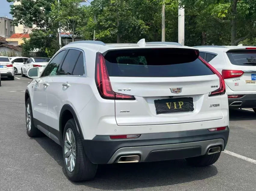 Cadillac XT4