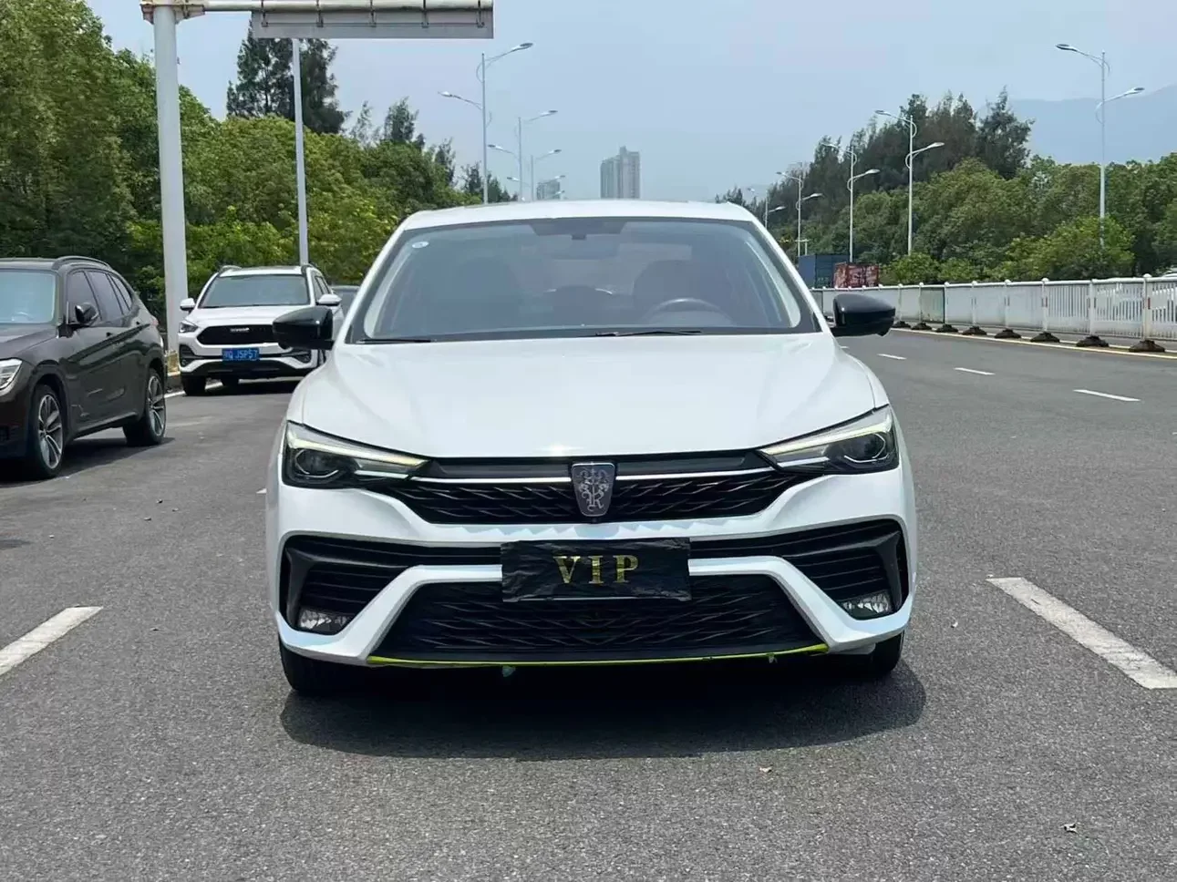 Roewe i5