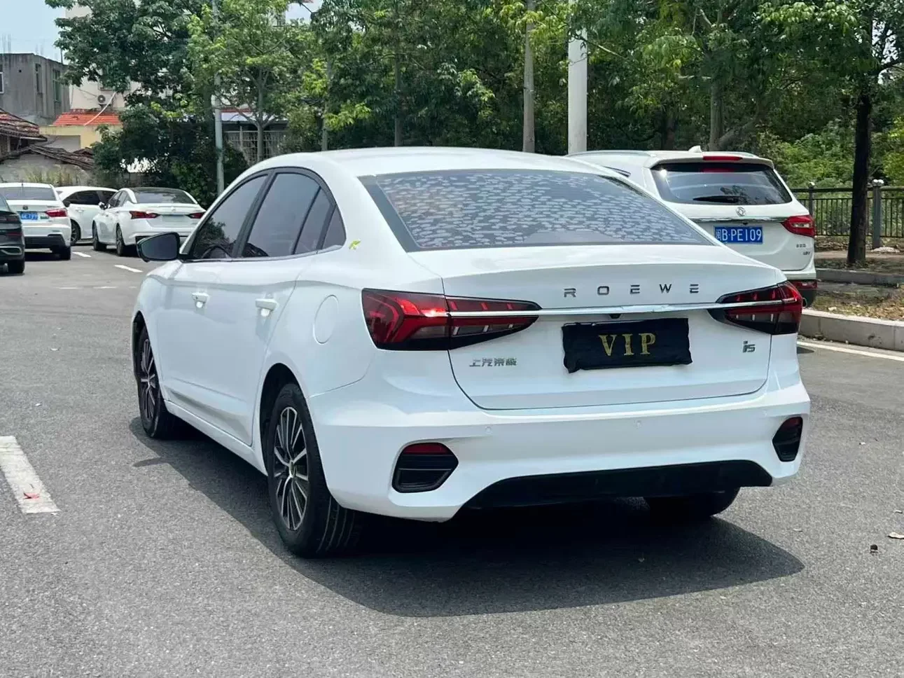 Roewe i5