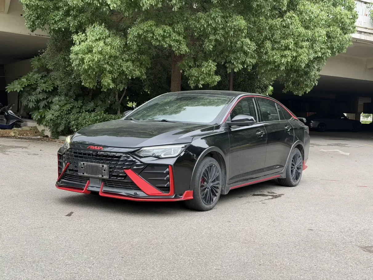 Dongfeng Yixuan MAX  из Китая