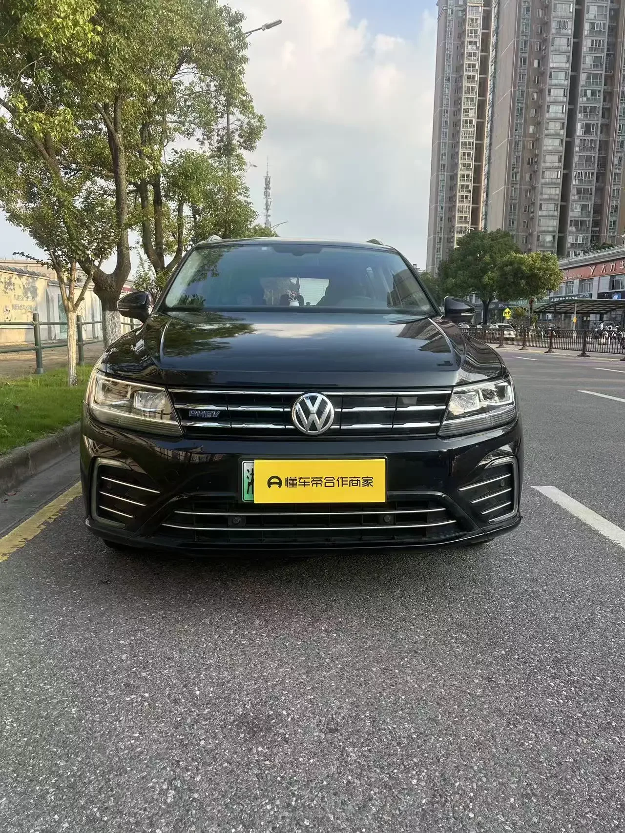 Volkswagen Tiguan L PHEV