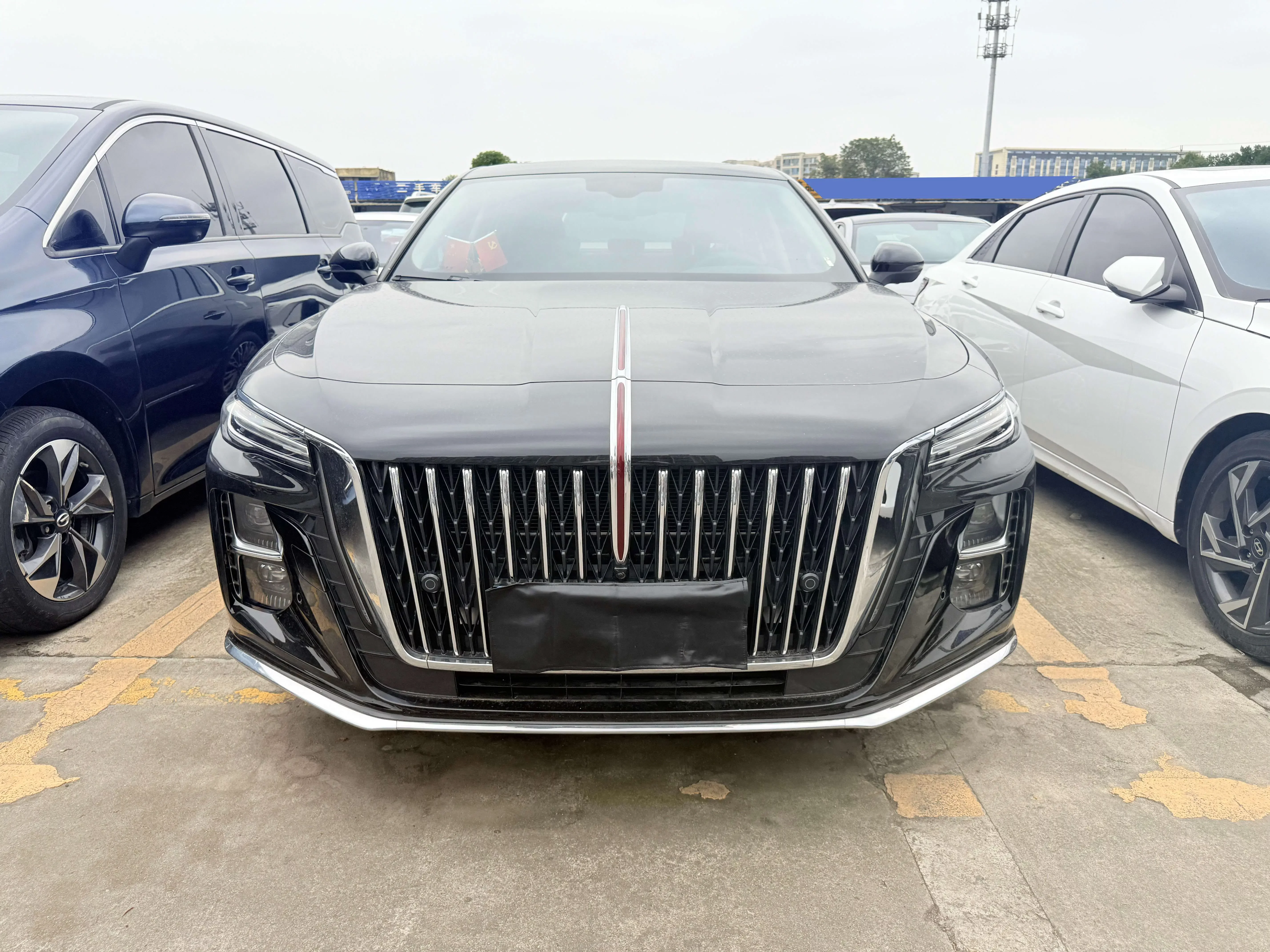 Hongqi H5