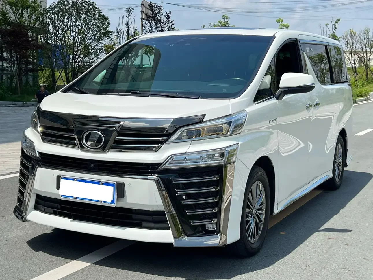 Toyota Crown Wellfire