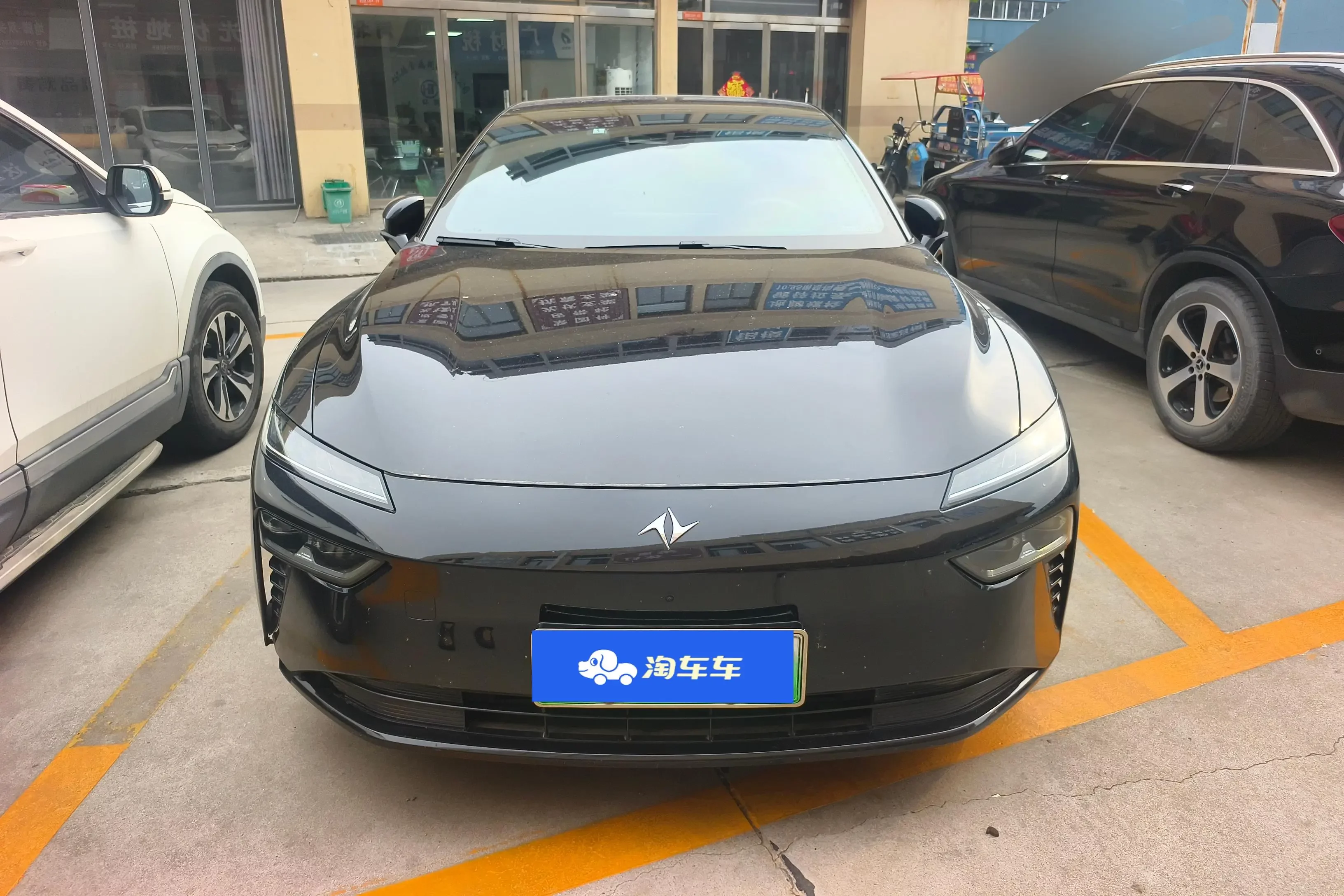 Dongfeng Yipai 007  из Китая