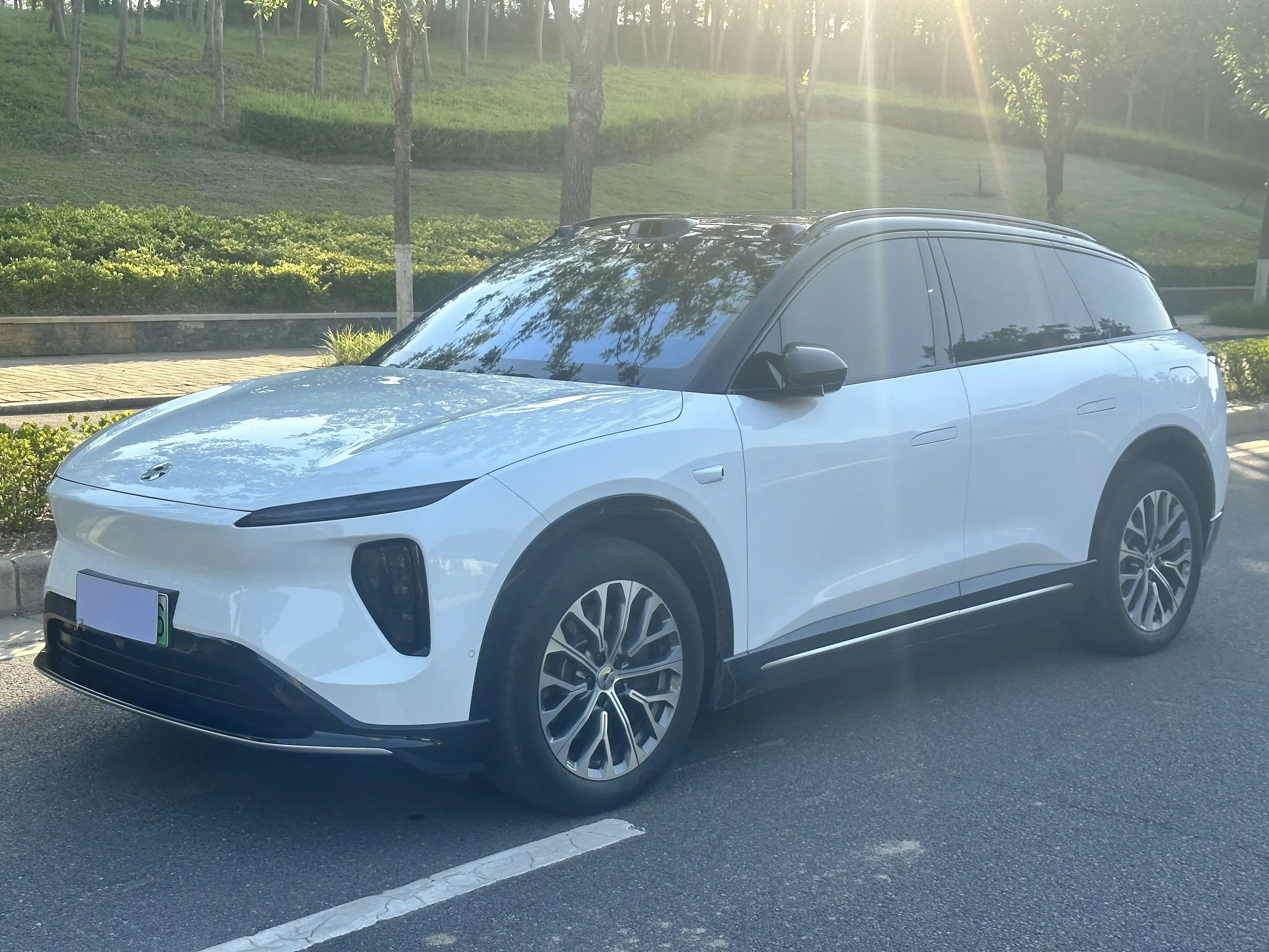 NIO ES6