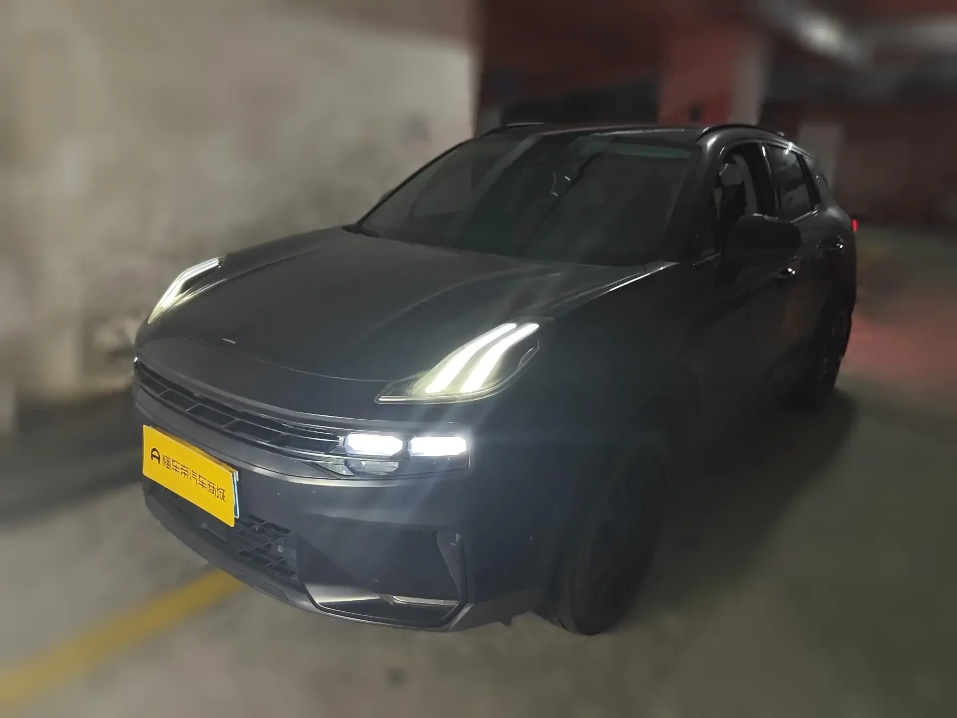 Lynk & Co 06