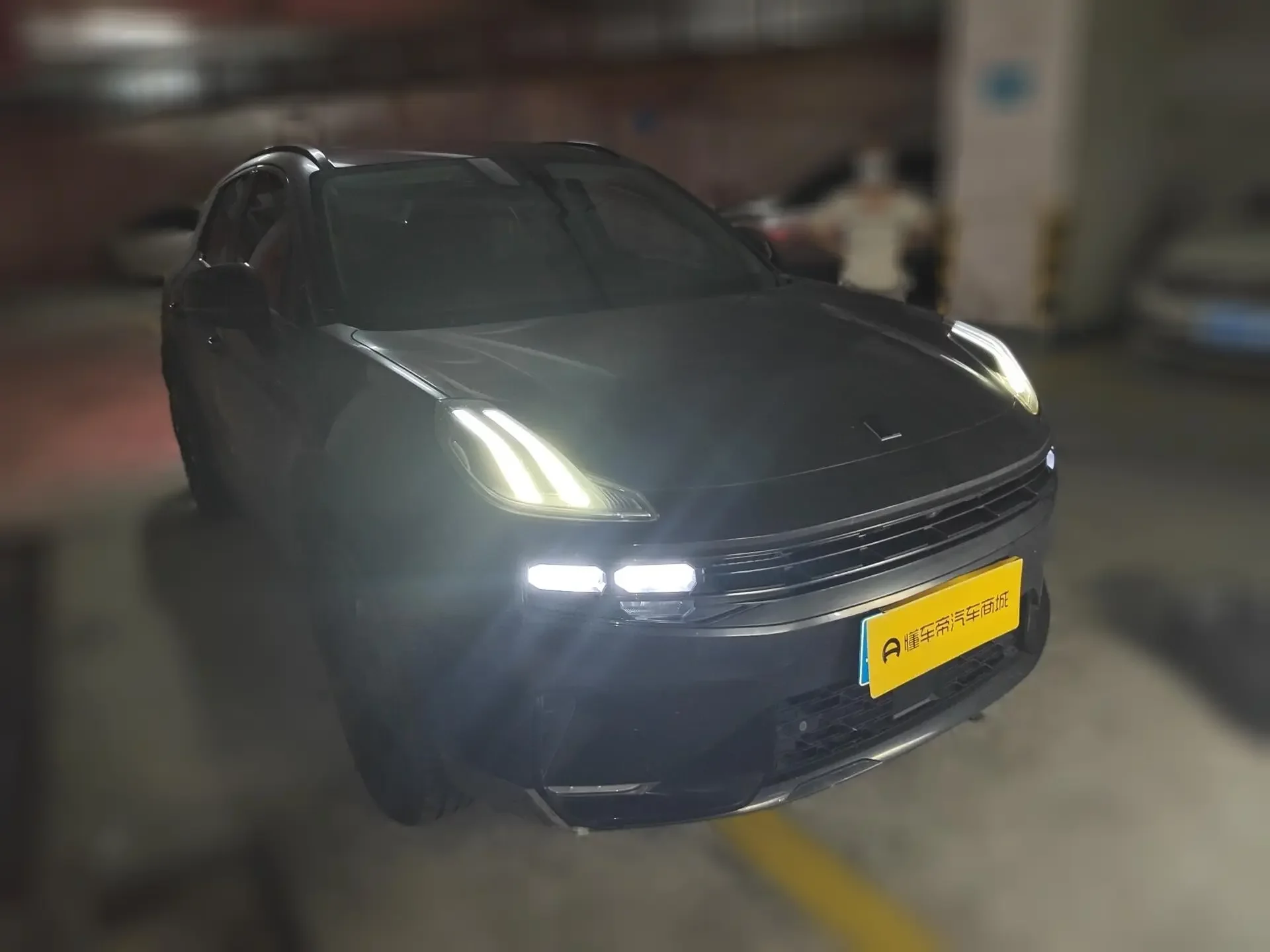Lynk & Co 06