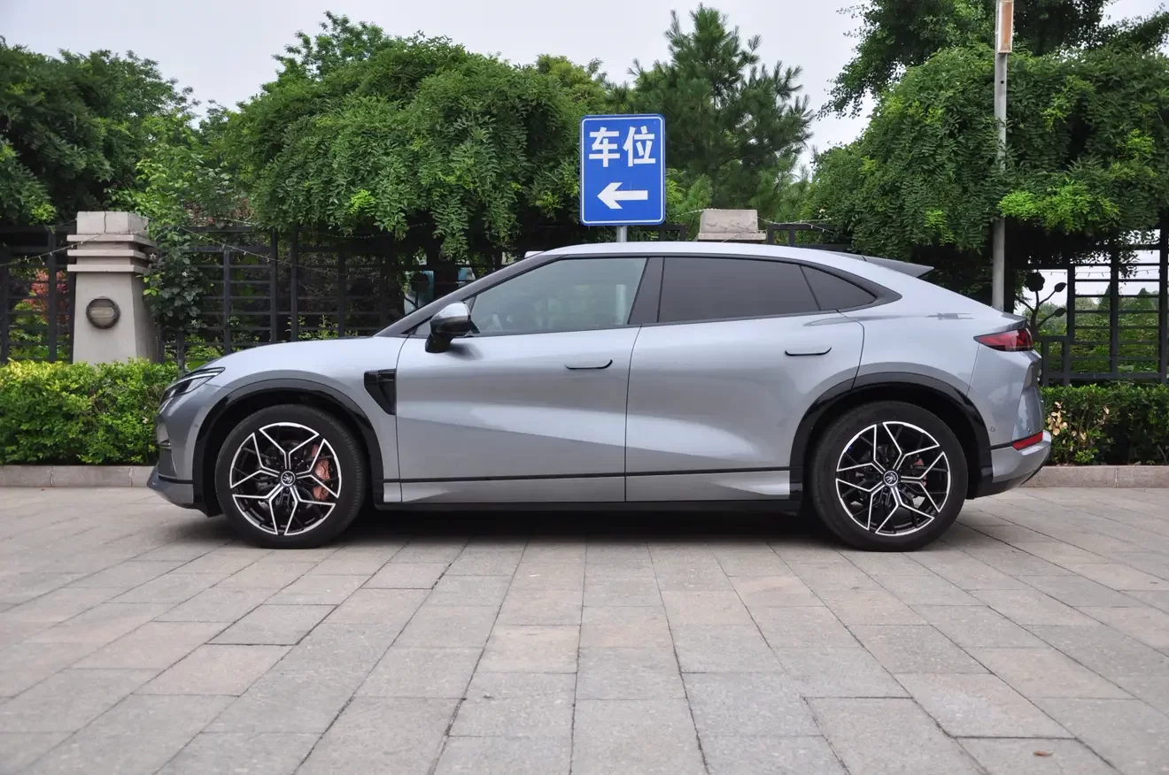 BYD Song L EV