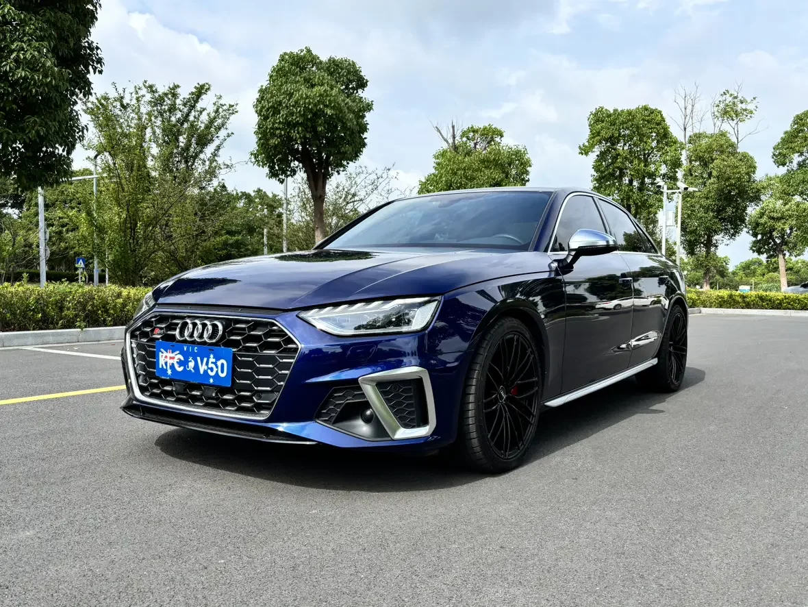 AUDI S4