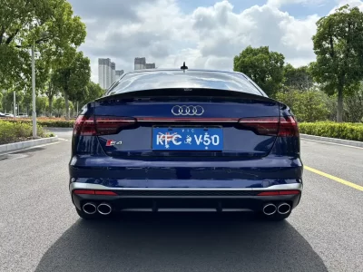 Audi S4